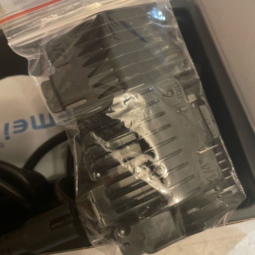 Kemei KM-2600 hair clipper new with accessories and free combs