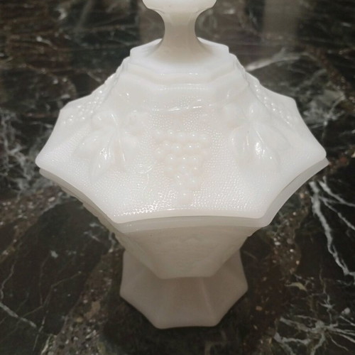 Anchor Hocking milk glass vase candy dish like new with embossed grape pattern