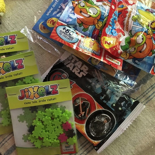 Mystery package with collectable Star Wars, Jixelz, Super Zings figurines new