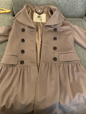 Burberry дамско бежово палто medium, като ново, вълнено