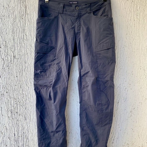 Arc'teryx pants like new, blue
