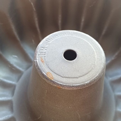 Cake pan used