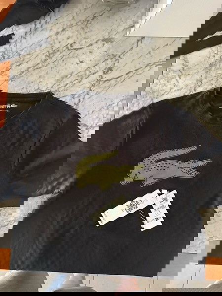 Черна тениска с лого Lacoste