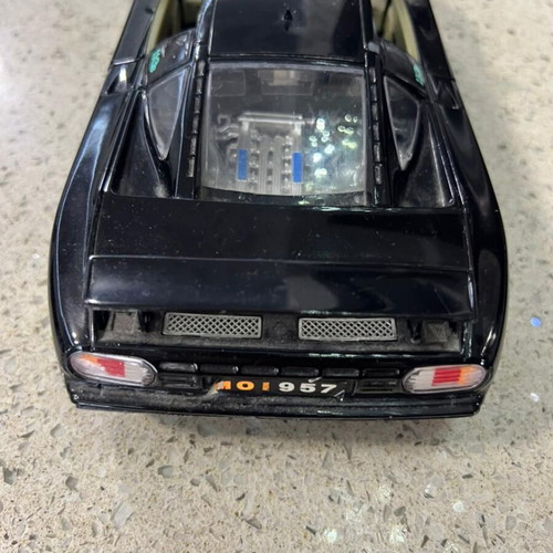 Bugatti EB110 toy car like new, 1/18 scale Bburago
