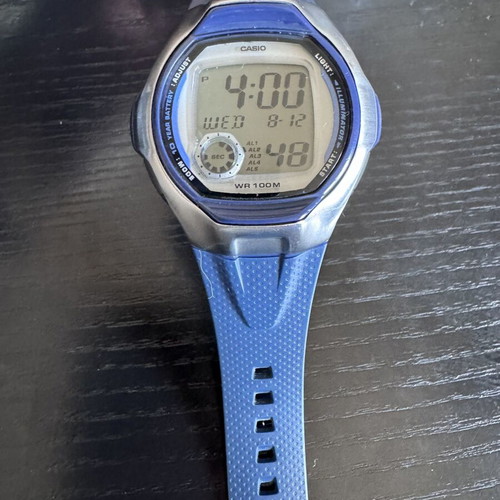 Casio W-751 wristwatch like new, blue