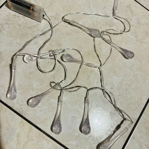 LED lights drops set of 10 battery operated like new