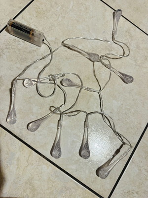 LED lights drops set of 10 battery operated like new