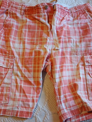 Primark Bermuda shorts like new, waist 40, multicolor