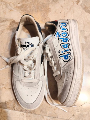 Diadora leather sneakers like new, size 37, customized design