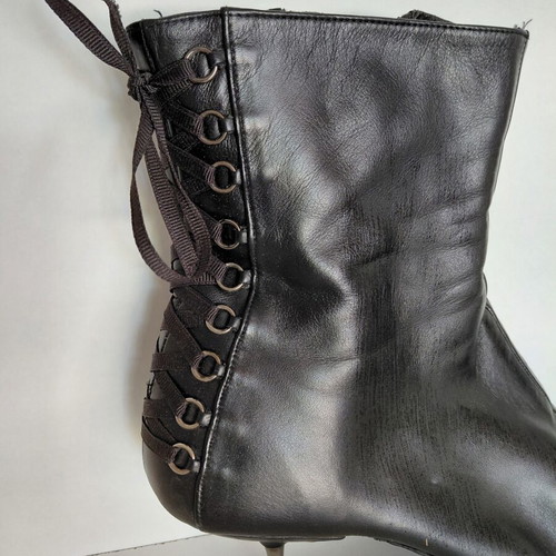 Hispanitas black ankle boots like new with heel and decorative laces