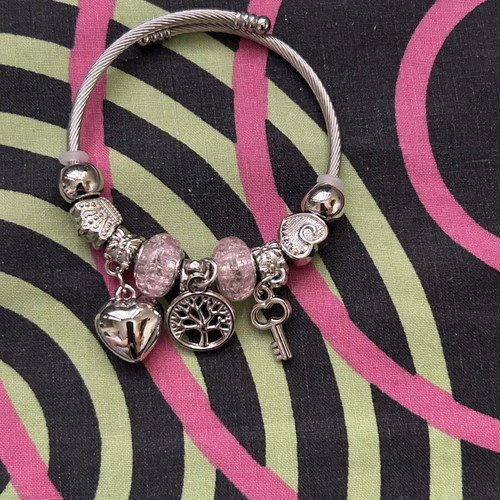 Women's jewelry set new, multicolor with adjustable bracelet and handmade necklace