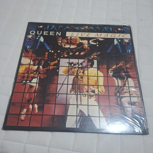 Queen Live Magic vinyl 1986 like new