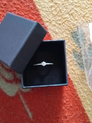 Silver zirconia ring size 9 new