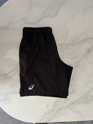 Asics μαύρο σορτς μεταχειρισμένο, μέγεθος L