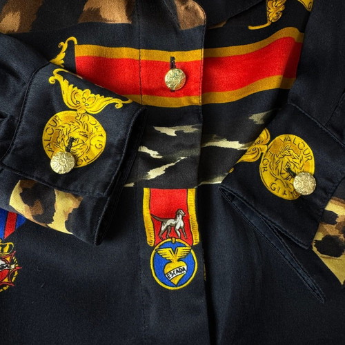 Escada silk shirt with animal print and medals like new S/M