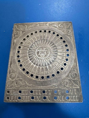 Perpetual Calendar like new, timeless decorative item