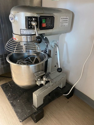 Dynamic 10 litre mixer used, working condition without hook