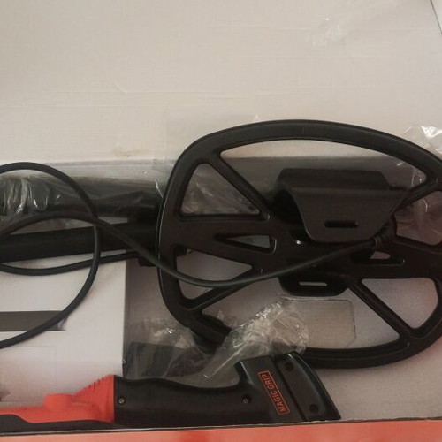 Quest Q20 metal detector new special edition with large coil