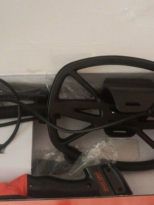 Quest Q20 metal detector new special edition with large coil
