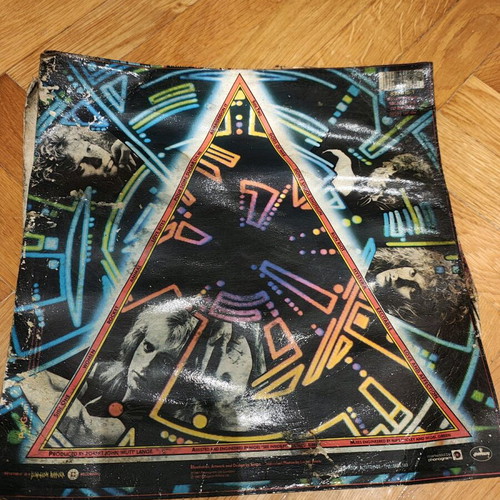 Def Leppard Hysteria vinyl used, sleeve in poor condition