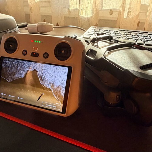 DJI Mavic 3 Classic with controller and carrying case like new
