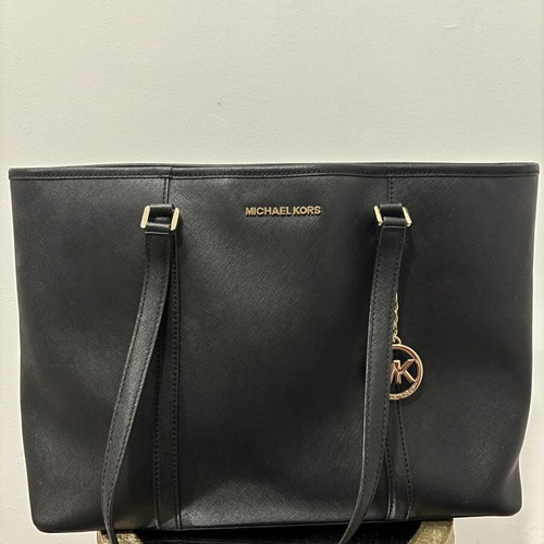 Michael Kors bag like new, black handheld