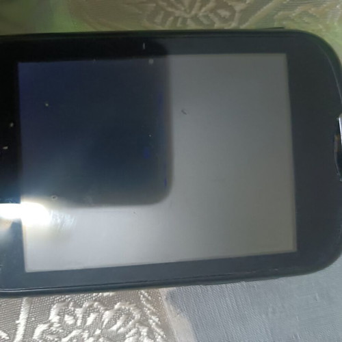 LG small pocket phone like new with charger