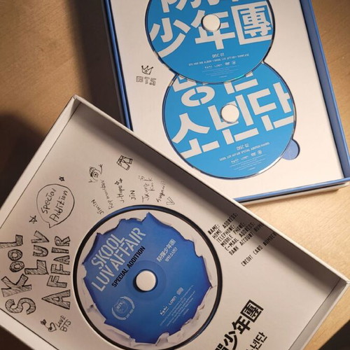 BTS Skool Luv Affair Special Edition CD and DVD like new