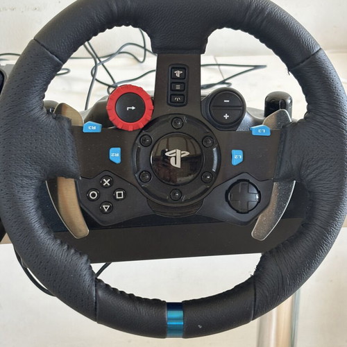 Logitech G29 Racing Wheel and Pedals like new