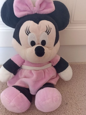 Minnie plush like new, beautiful