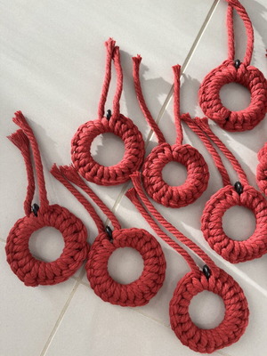 Macrame Christmas ornaments pack of 10, burgundy, like new