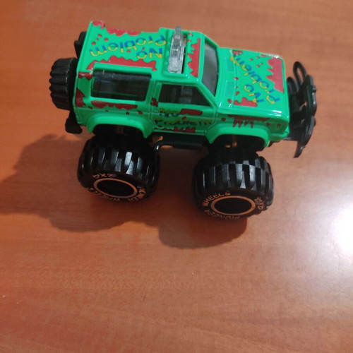 Toy car like new