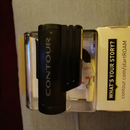 Belkin Mini USB Car Charger 12V and ContourROAM Hands-free HD used