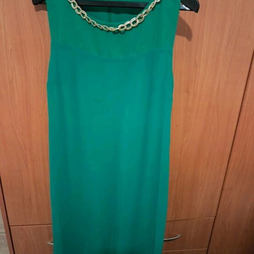 Women's dress like new, green, size 6XL with gold chain detail