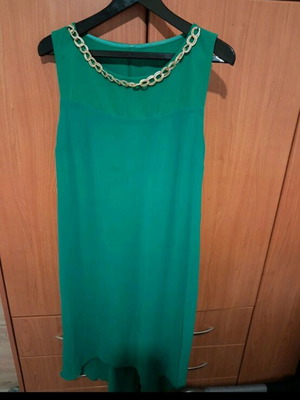 Women's dress like new, green, size 6XL with gold chain detail