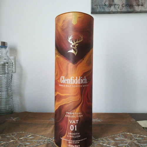 Glenfiddich empty tube box like new