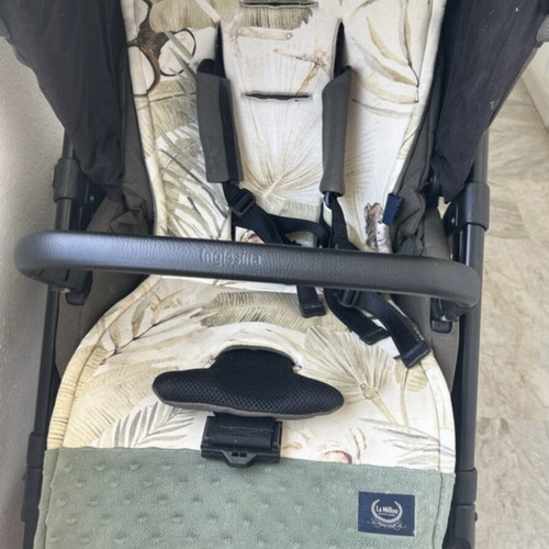 Inglesina Aptica XT stroller like new, reversible seat, large canopy
