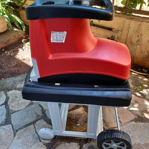 IKRA Mogatec GSL 2800W Electric Branch Shredder