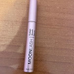 Moonlash eyelash serum used