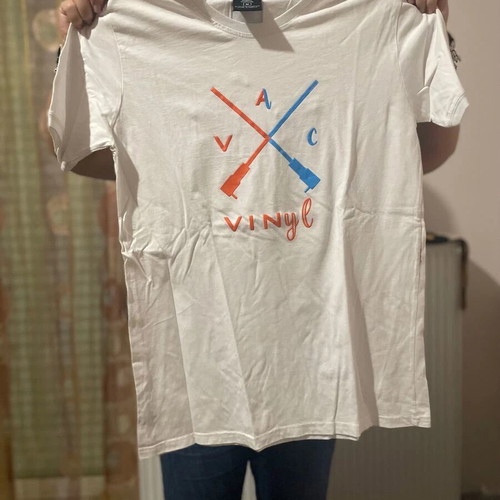 Vinyl Art Clothing men's short-sleeve t-shirt size M like new, white multicolor
