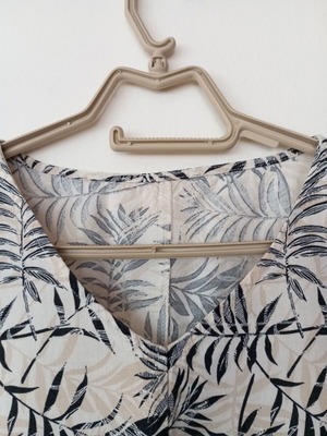Dress with tropical print, size L, black and beige