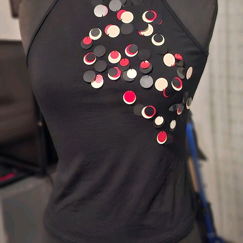Black elastic sleeveless top size Small like new with sequins