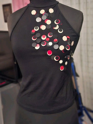 Black elastic sleeveless top size Small like new with sequins