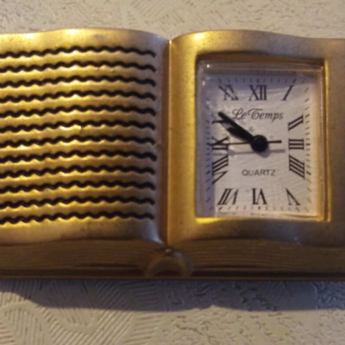 Miniature tabletop clocks like new, set of 4 pieces