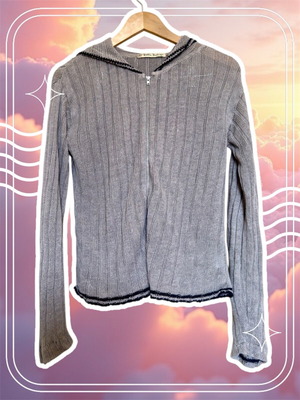 Y2K cardigan like new, thin knitted with hood, black and beige