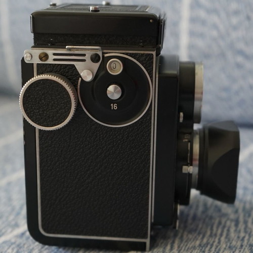 Rolleicord Va used with meter and mask for 6-4.5
