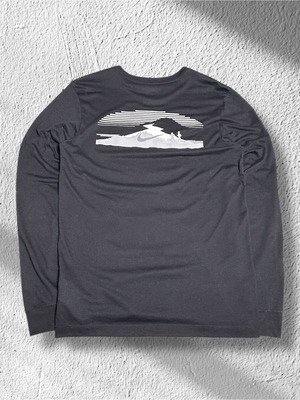 Nike Long-Sleeve Performance Shirt – Excellent Condition & Reflective Detail