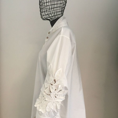 Forte Forte En Fleur shirt used, white cotton poplin with floral embroidery