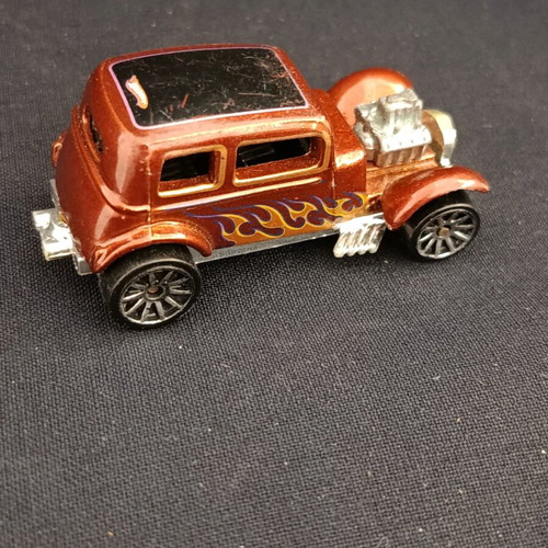 Hot Wheels Mattel die cast '32 Ford Vicky μεταχειρισμένο