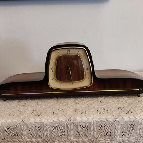 Hermle Chiming Wooden Mantel Clock vintage, like new, 1960 art deco